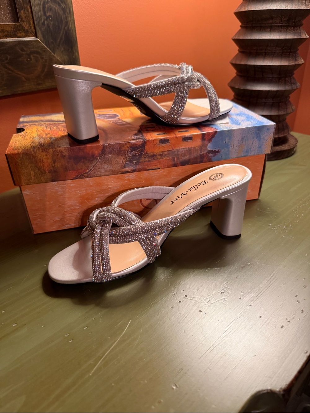 Bella Vita Carmen Sandal - Picture 2 of 3
